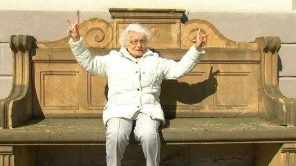 Никогда не поздно: в Германии 100-летняя бывшая учительница идет в политики