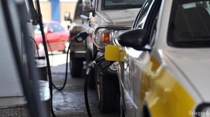 На украинских АЗС снизились цены на бензин