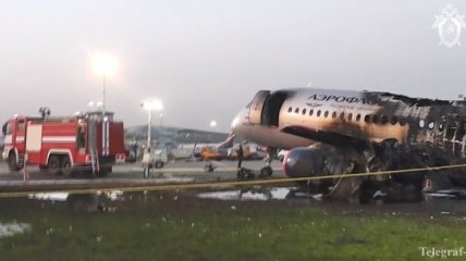 Трагедия в аэропорту "Шереметьево": в самолете находились трое детей, один из них погиб