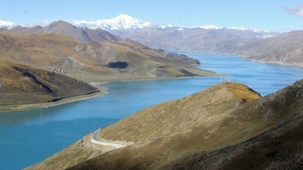 Тибетцы отстояли неприкосновенность священного озера
