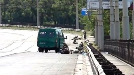В Мариуполе расстреляли машину с пограничниками (Видео)