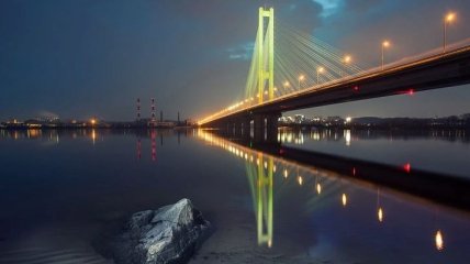 Киевавтодор на ночь ограничивает движение на одном из мостов столицы