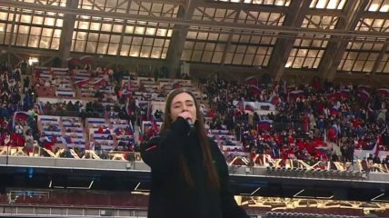 На концерте путинцев в Лужниках спели песню "Пливе кача" на украинском (видео)