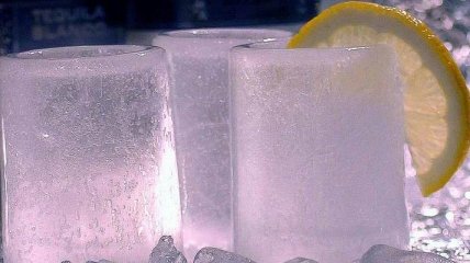Почему нельзя пить напитки со льдом 