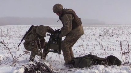 Украинские защитники показали, как уничтожат танки России и боевиков на Донбассе (фото, видео)