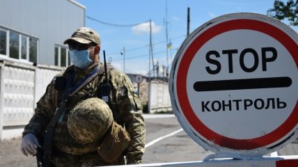 Відмітки про "зняття з військового" обліку може виявитися недостатньо, щоб виїхати з України