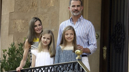 Испанская королевская семья во время отдыха на Пальма-де-Мальорке: появились новые фото