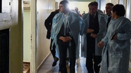 Гройсман проведал пострадавших на шахте "Степная" в больнице Червонограда