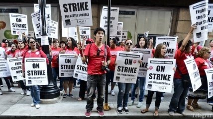 В США проходит многотысячная забастовка учителей