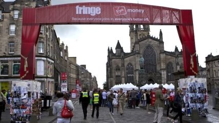 В Эдинбурге открылся фестиваль Fringe