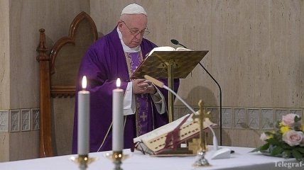 Не поддавайтесь страху из-за COVID-19: Папа Римский обратился к людям