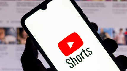Сервіс YouTube Shorts доступний українцям більше року