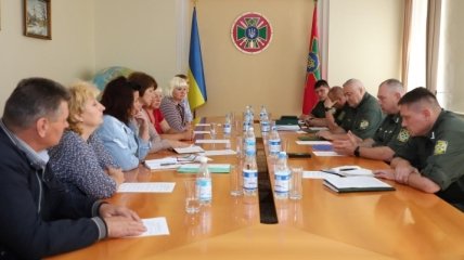 Глава ГПСУ встретился с родственниками пограничников, пропавших без вести на Донбассе
