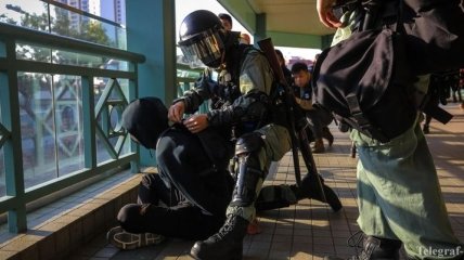 Протесты в Гонконге: силовики задержали 14-летнюю девочку 