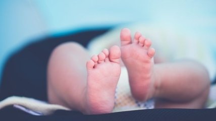 Колики у новорожденного: что делать молодым родителям