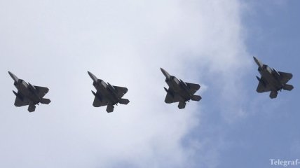 В Южную Корею прибыли американские истребители-невидимки F-22 Raptor