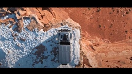 Jeep Wrangler 4xe: в сети показали небольшой тизер гибридного внедорожника (Видео)