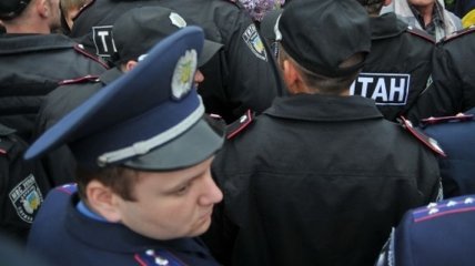 9 мая за порядком в Украине следит 17 тысяч работников милиции 