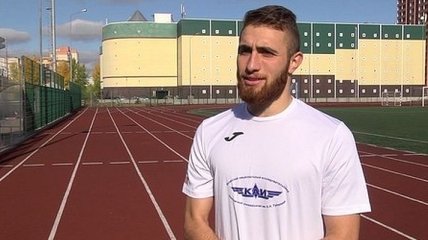 Футболист забил пенальти при помощи сальто (Видео)