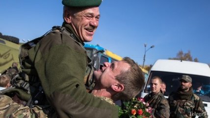 Порошенко заявил об освобождении из плена 14 украинских военных