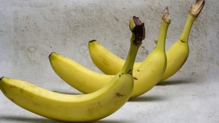 Только не на пустой желудок: почему не стоит есть банан голодным