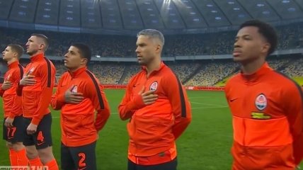Бразилец "Шахтера" перед матчем с "Динамо" спел гимн Украины (видео)