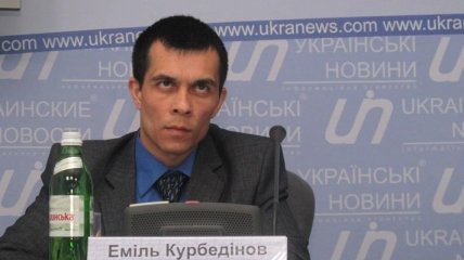 В "суд" Симферополя доставили адвоката Курбединова