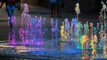 В Грузии открылся фонтан с чачей