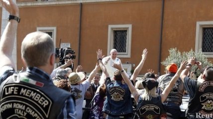 Папа Римский благословил тысячи байкеров