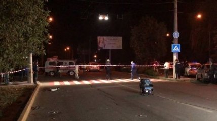 Полицейский автомобиль сбил парня в Черновцах