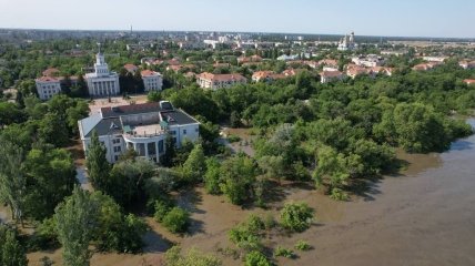 Вода от взрыва дамбы россиянами уже подошла к центру Новой Каховки