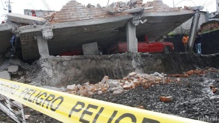Жертвами землетрясения в Эквадоре стали 408 человек
