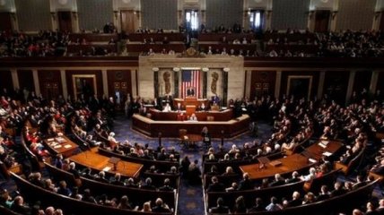 Сенат США ограничил полномочия Трампа против Ирана