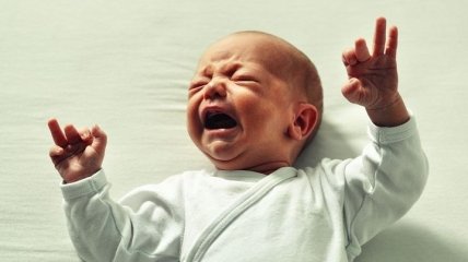 Почему плачет малыш? Полезные советы родителям