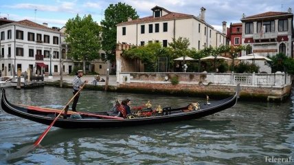 Пара из Франции угнала в Венеции гондолу, чтобы устроить романтическую прогулку