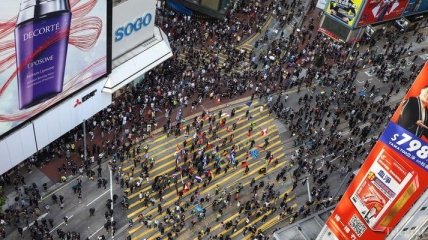 Организаторы протестов в Гонконге призывают людей выйти на общегородской пикет