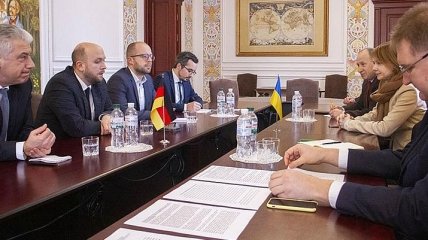Украина и Германия обсудили ситуацию в Азовском море