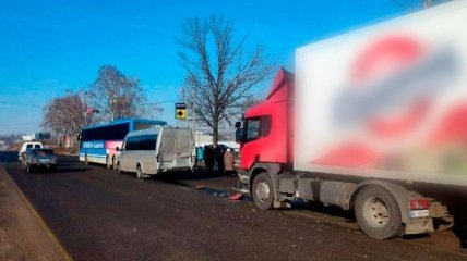 Под Полтавой случилось ДТП: столкнулись грузовик и два автобуса