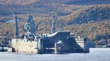 Плавучий док, в котором ремонтировался единственный авианосец РФ, затонул