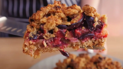 Овсяный пирог готовится быстро и очень просто