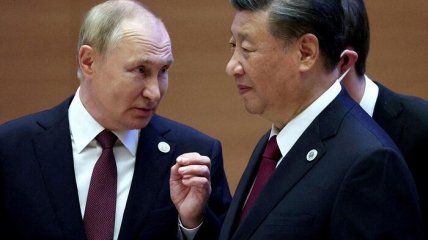 Володимир Путін та Сі Цзіньпін (зліва направо)