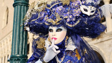В Венеции продолжается ежегодный карнавал