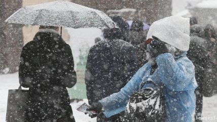 Украину накрыли сильные снегопады