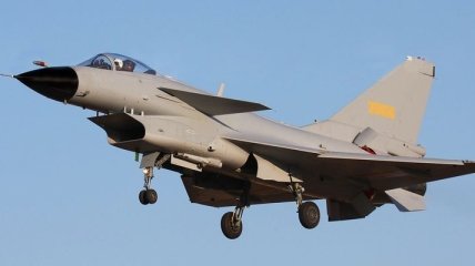 СМИ: Иран закупит 150 китайских истребителей J-10  