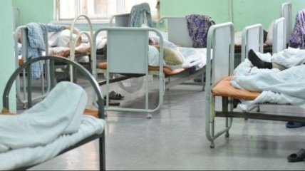 Массовое отравление в Харькове: число пострадавших стремительно растет