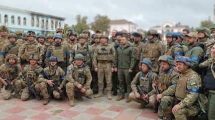 Украинский лидер прибыл в деоккупированный город