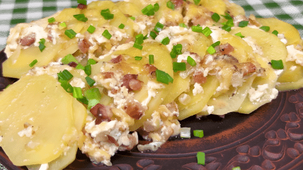 Картопляний гратен з беконом