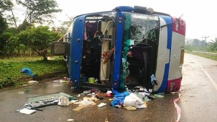 В Таиланде перевернулся пассажирский автобус: есть пострадавшие