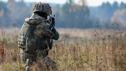 Российские боевики продолжают обстреливать украинские позиции