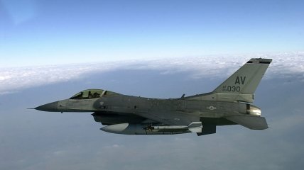 Истребитель F-16